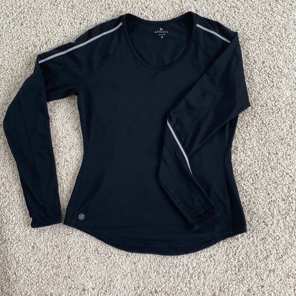 Athleta running shirt M